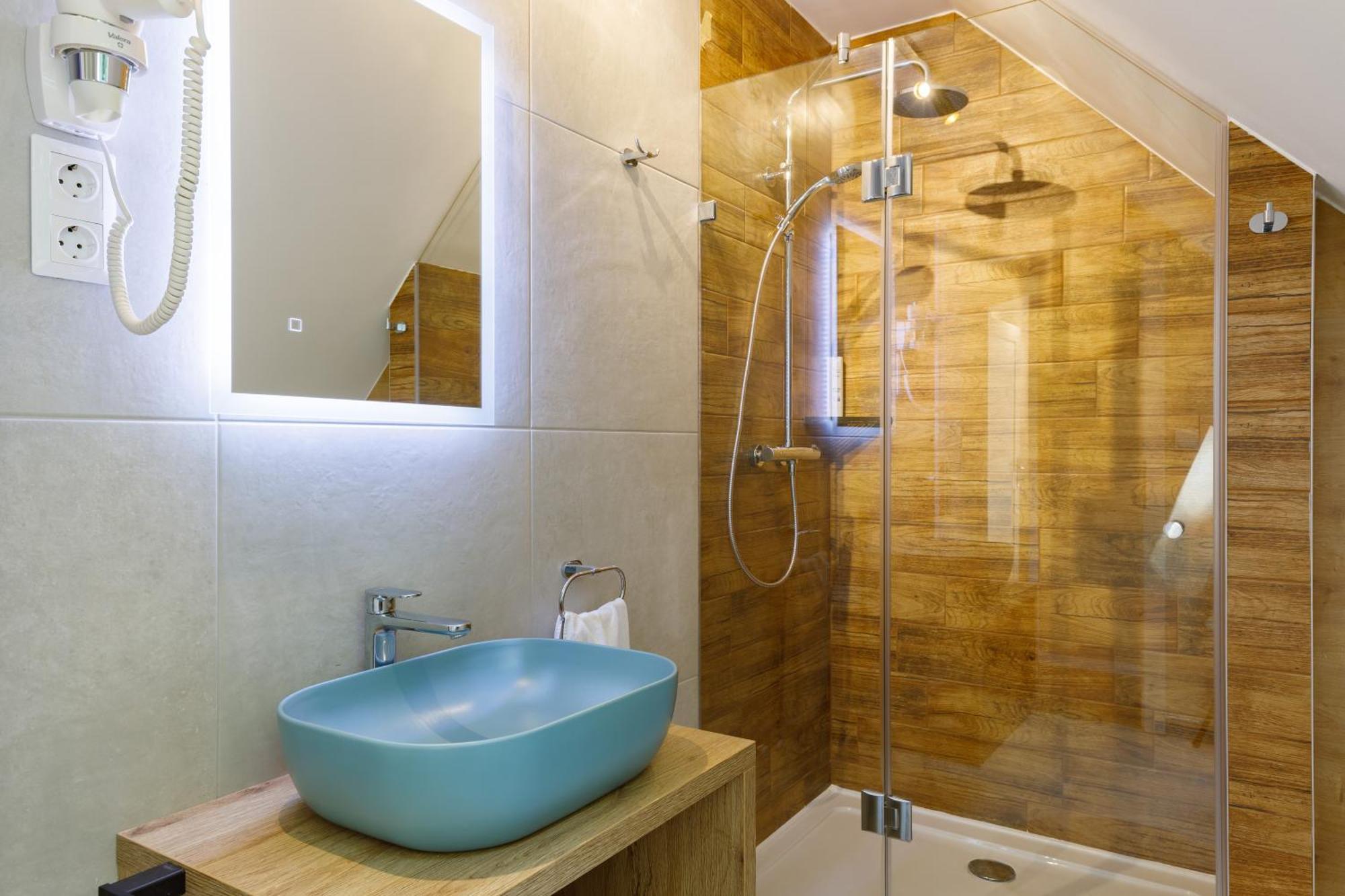 Lepke Apartmanhaz Es Etterem Tihany Bagian luar foto