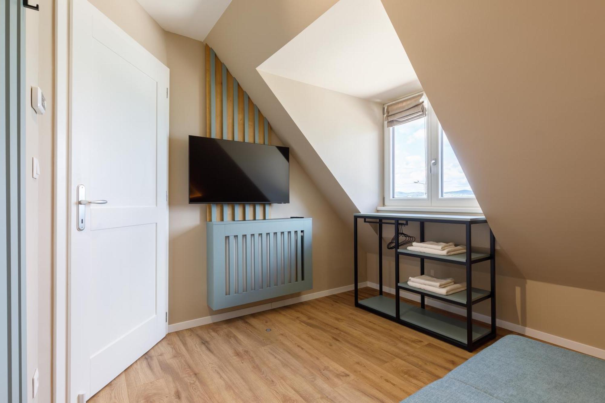 Lepke Apartmanhaz Es Etterem Tihany Bagian luar foto
